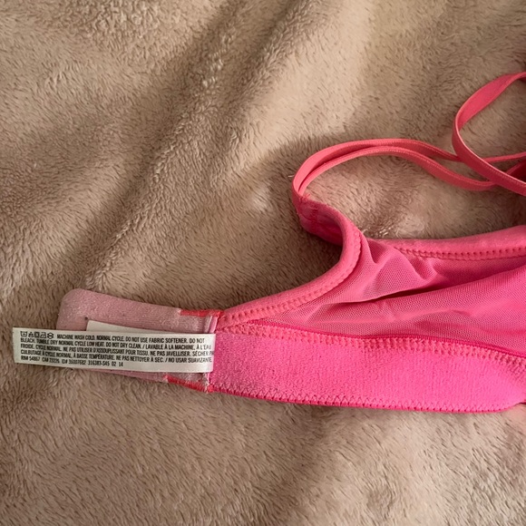 Victoria Secret Sport Pink Sports Bra - Picture 5 of 5